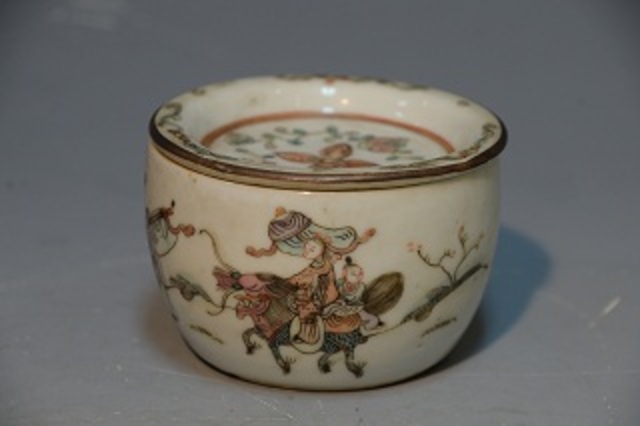 Kirin sends pastel shavings jar