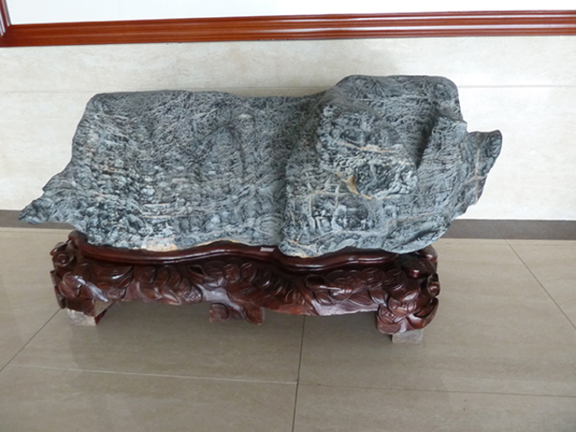 Rolling Wealth Lingbi Stone