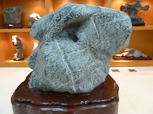 Jade Rabbit Lingbi Stone